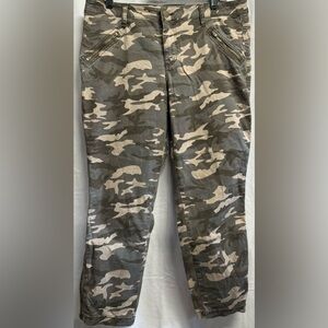 Jag Pants - 16 - Camo